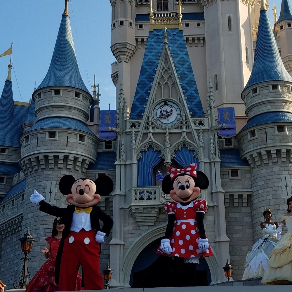 Meet your Posher, Charles